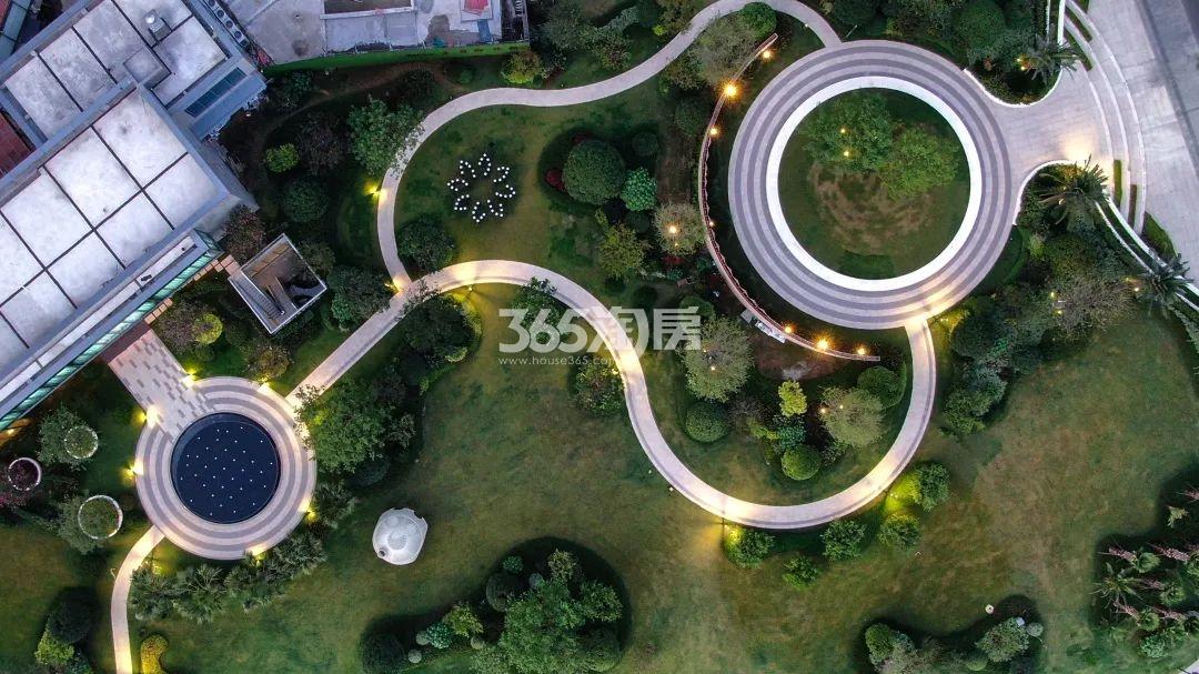 滨江君品名邸示范区实景图（2020.12）