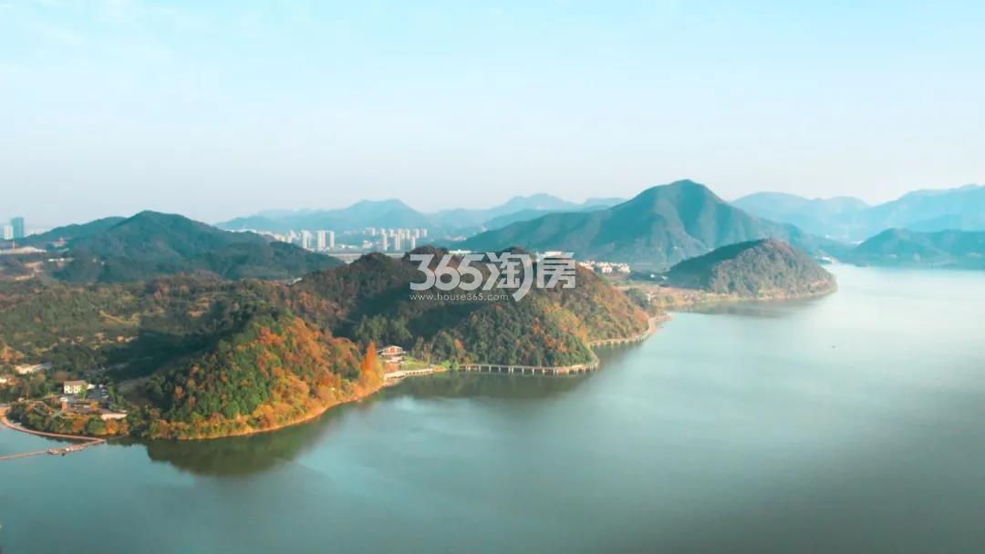 青山湖实景图