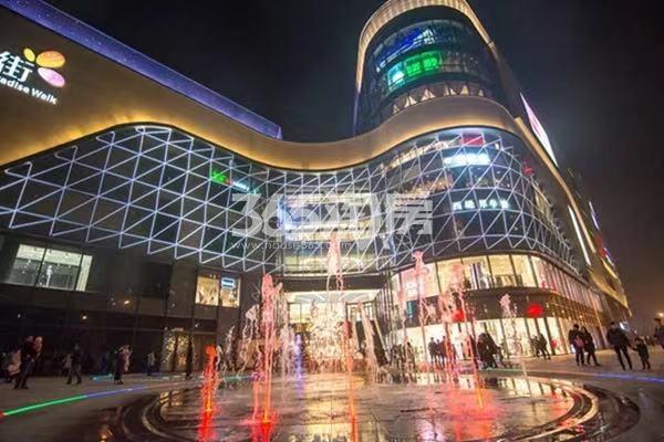 湖上春风里配套实景图——龙湖天街
