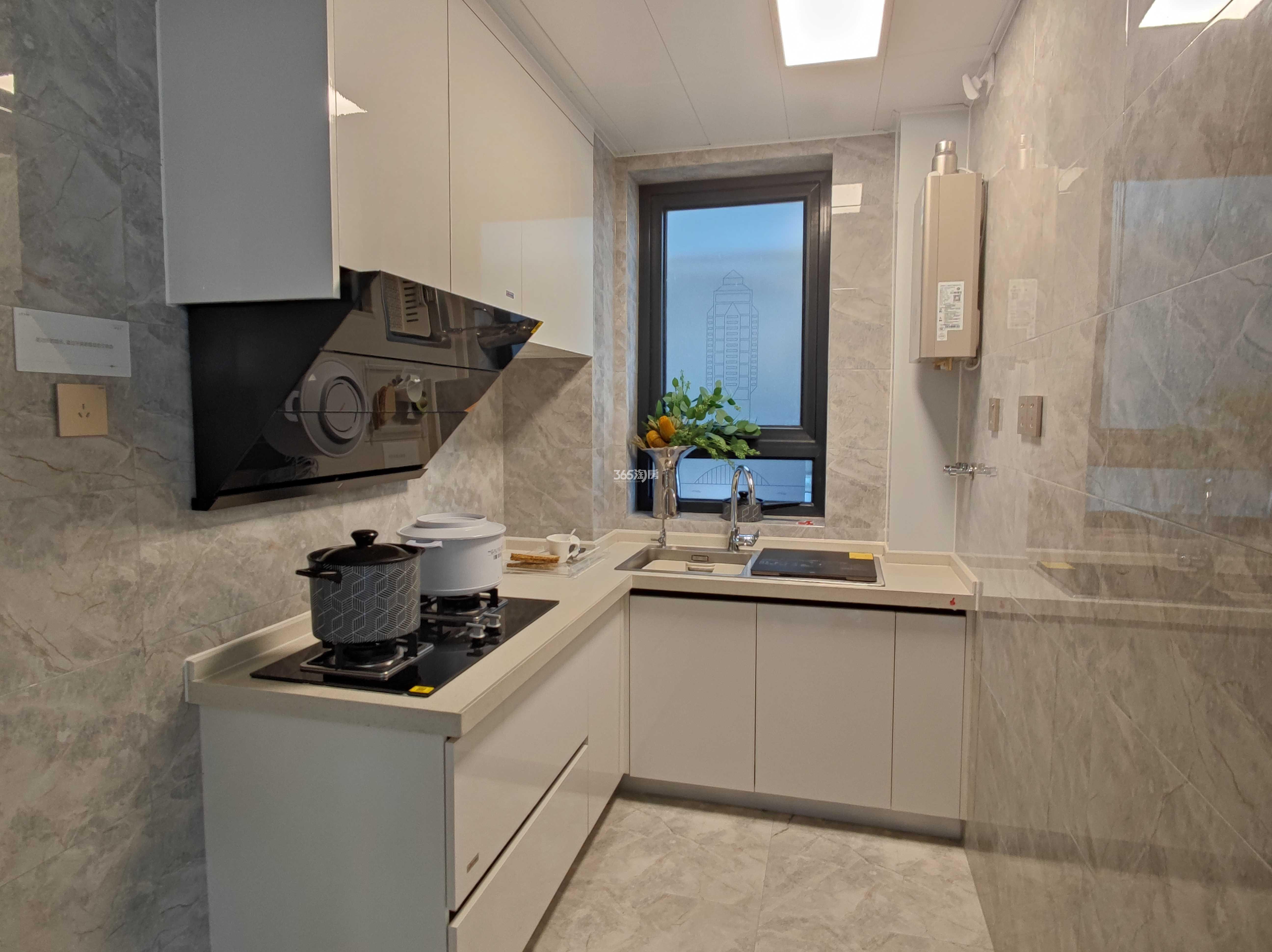 碧桂园星语海建面约89㎡(东边户)样板间厨房